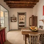 Mi Casa Es Tu Casa *