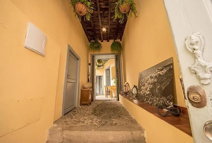 Mi Casa Es Tu Casa *